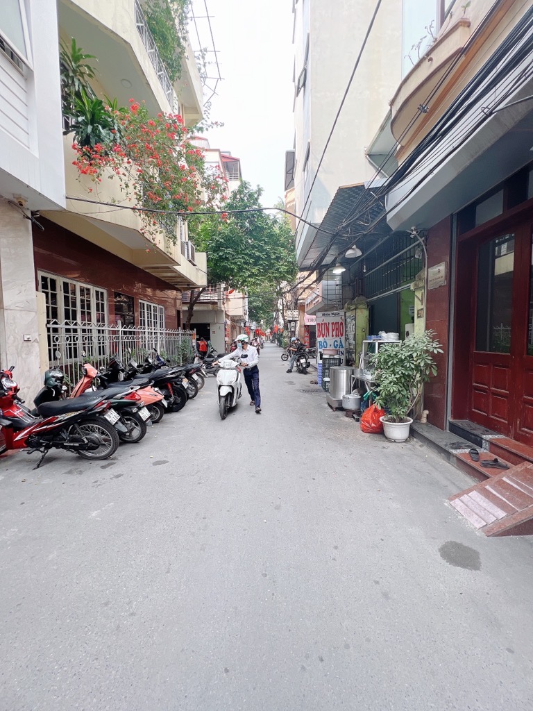 Bán nhà Hoàng Văn Thái - diện tích 51.9m2 4 tầng - Nhà Ra Ô Tô Tránh - giá 15 tỷ