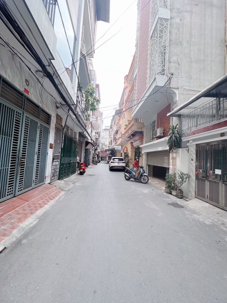 Bán nhà Hoàng Văn Thái - diện tích 51.9m2 4 tầng - Nhà Ra Ô Tô Tránh - giá 15 tỷ