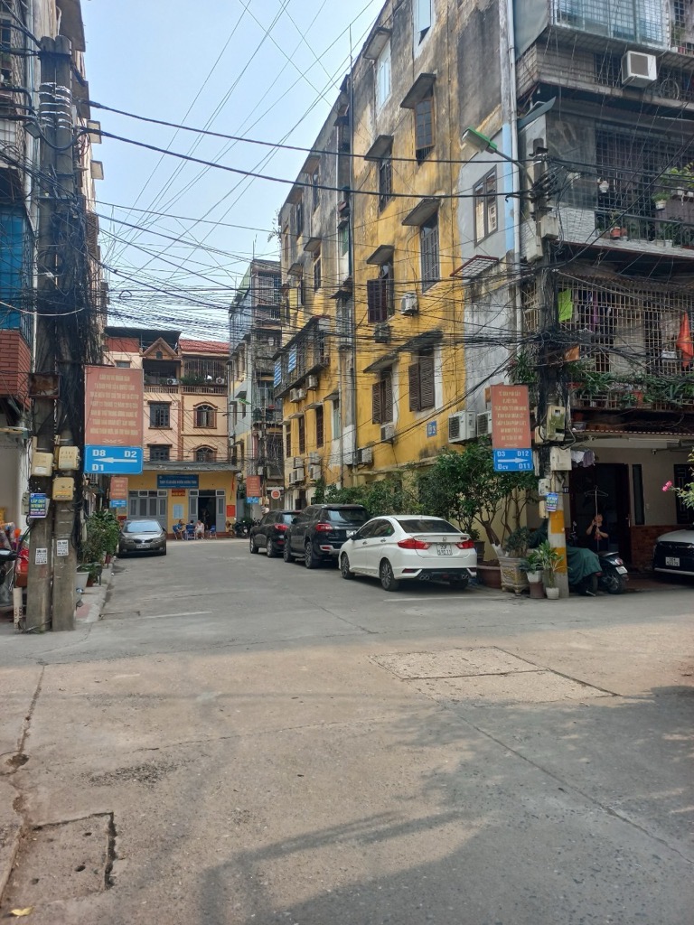 Bán nhà Vương Thừa Vũ - diện tích 80m2 5 tầng - Ô TÔ ĐỖ - giá 4 tỷ