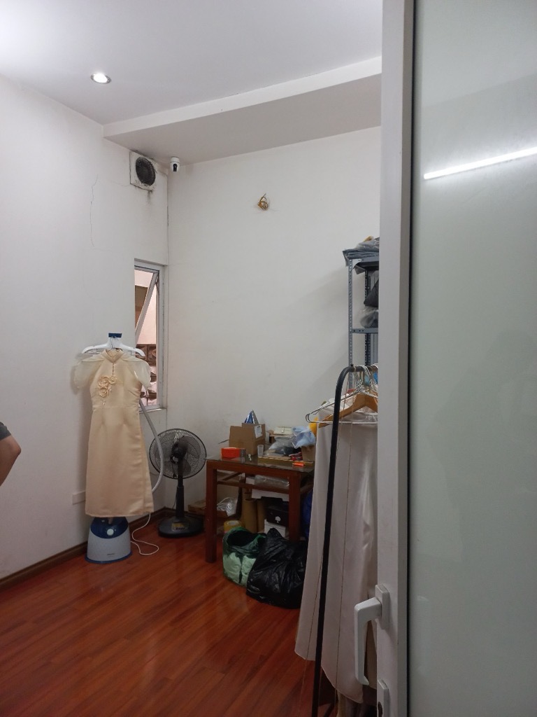 Bán nhà Vương Thừa Vũ - diện tích 80m2 5 tầng - Ô TÔ ĐỖ - giá 4 tỷ