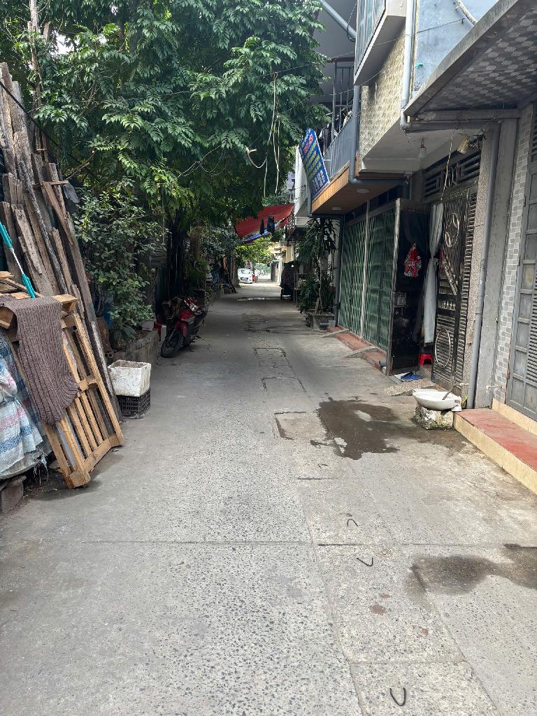 Bán nhà Hoàng Đạo Thành - diện tích 33,1m2 2 tầng - Ô tô chạy vòng quanh - giá 9,5 tỷ