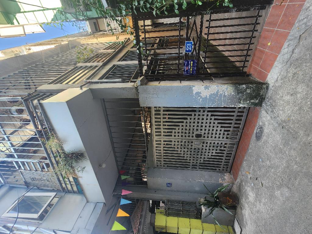 Bán nhà Lĩnh Nam - diện tích 74.1m2 3 tầng - Lô góc thoáng sáng - giá 16,8 tỷ