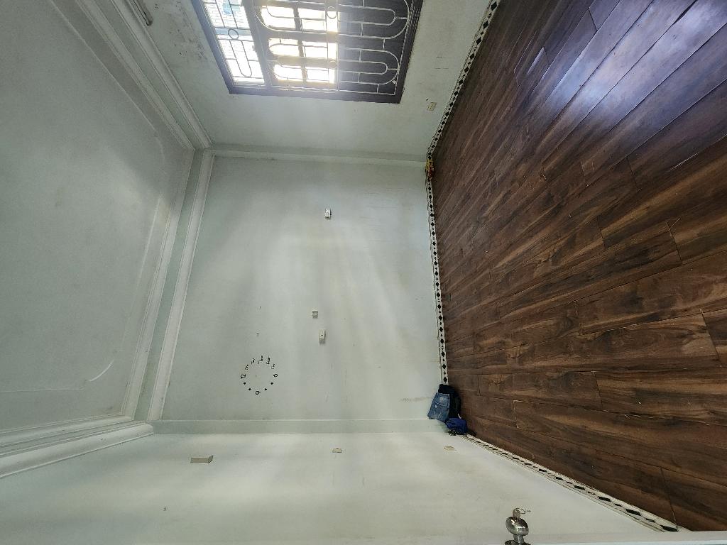 Bán nhà Lĩnh Nam - diện tích 74.1m2 3 tầng - Lô góc thoáng sáng - giá 16,8 tỷ