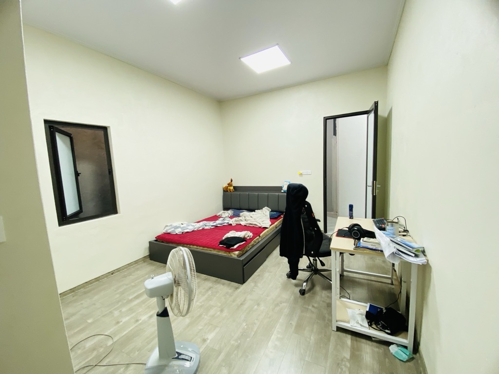 Bán nhà Ngõ Thịnh Quang - diện tích 99,9m2 4 tầng - Ô tô qua nhà - giá 24,5 tỷ