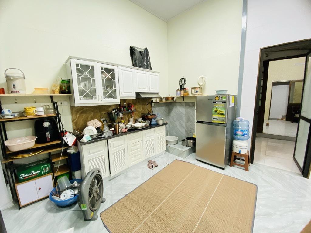 Bán nhà Ngõ Thịnh Quang - diện tích 99,9m2 4 tầng - Ô tô qua nhà - giá 24,5 tỷ