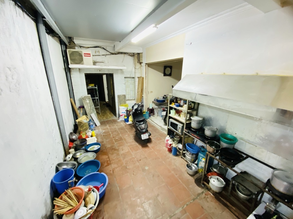 Bán nhà Ngõ Thịnh Quang - diện tích 99,9m2 4 tầng - Ô tô qua nhà - giá 24,5 tỷ