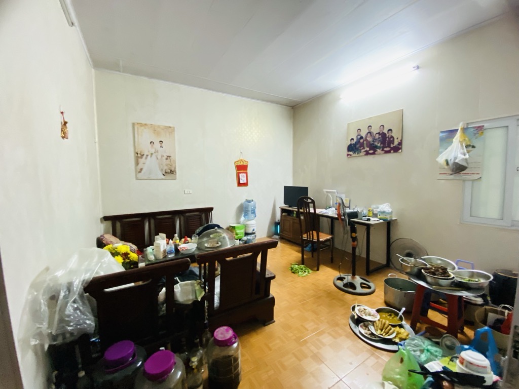 Bán nhà Ngõ Thịnh Quang - diện tích 99,9m2 4 tầng - Ô tô qua nhà - giá 24,5 tỷ