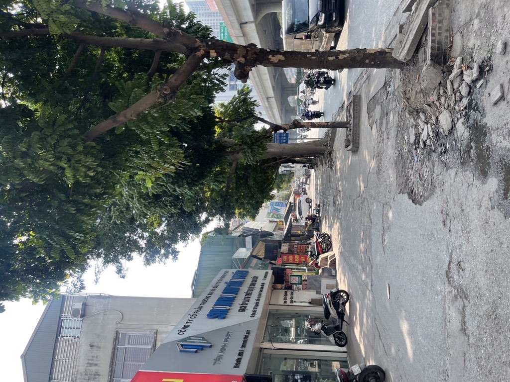 Bán nhà Nguyễn Xiển - diện tích 71.5m2 1 tầng - mặt phố - giá 10,9 tỷ