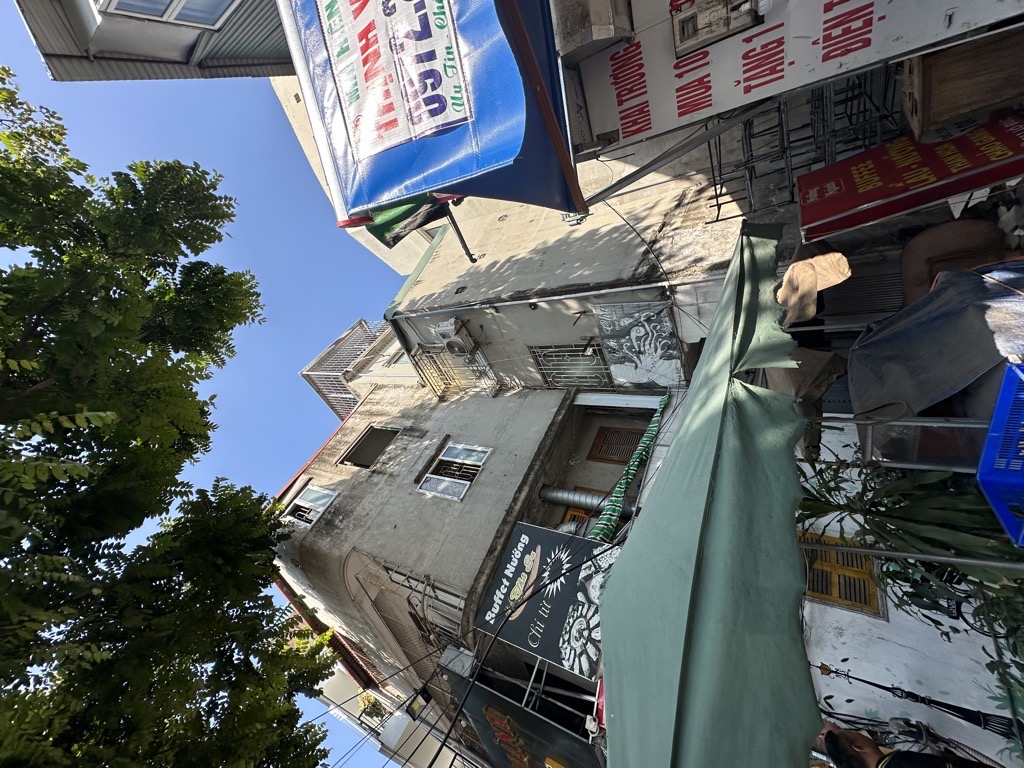 Bán nhà Trần Khát Chân - diện tích 18,4m2 5 tầng - Mặt phố - giá 7,6 tỷ