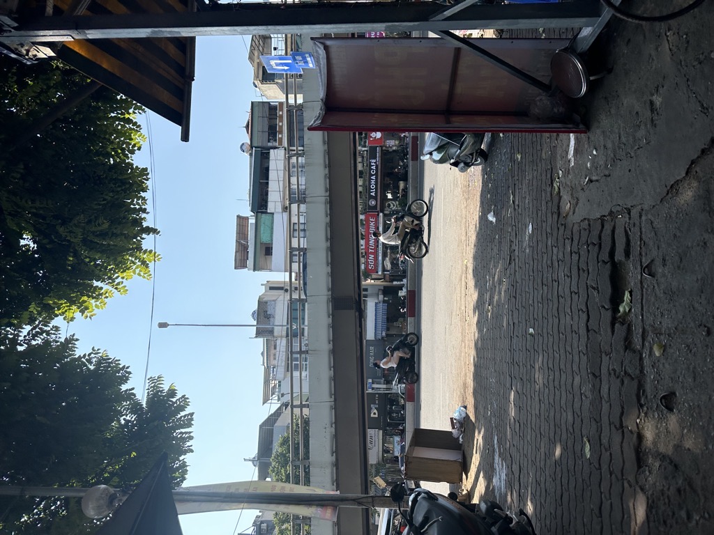 Bán nhà Trần Khát Chân - diện tích 18,4m2 5 tầng - Mặt phố - giá 7,6 tỷ