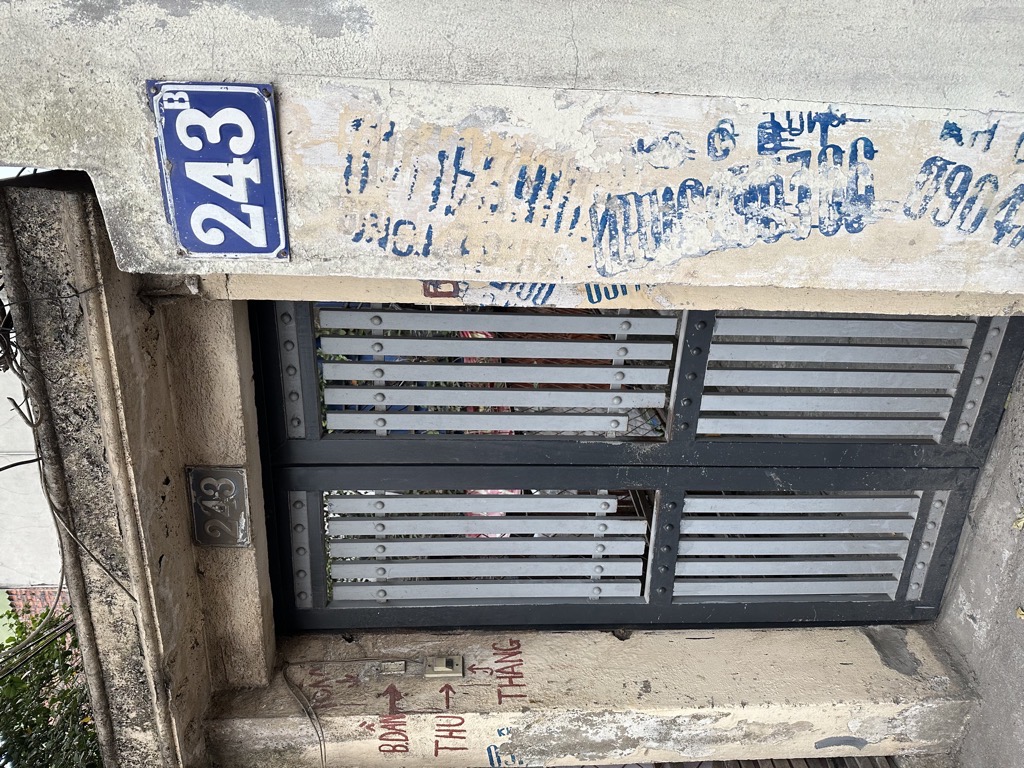 Bán nhà Nguyễn Khoái - diện tích 78m2 3 tầng - 15m ra ô tô - giá 13,8 tỷ