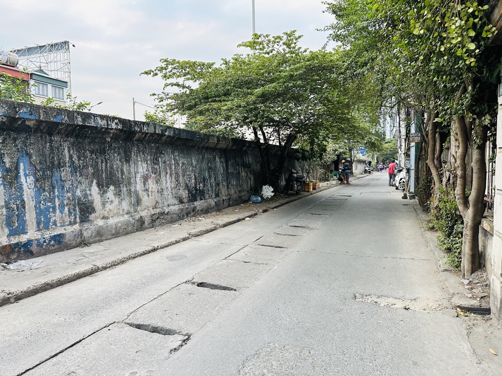 Bán nhà Nguyễn Khoái - diện tích 78m2 3 tầng - 15m ra ô tô - giá 13,8 tỷ