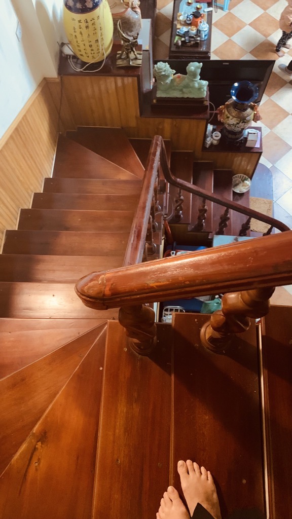 Bán nhà Cù Chính Lan - diện tích 83,6m2 5 tầng - Nhà thoáng mát, ngõ rộng thông tứ tung - giá 20 tỷ