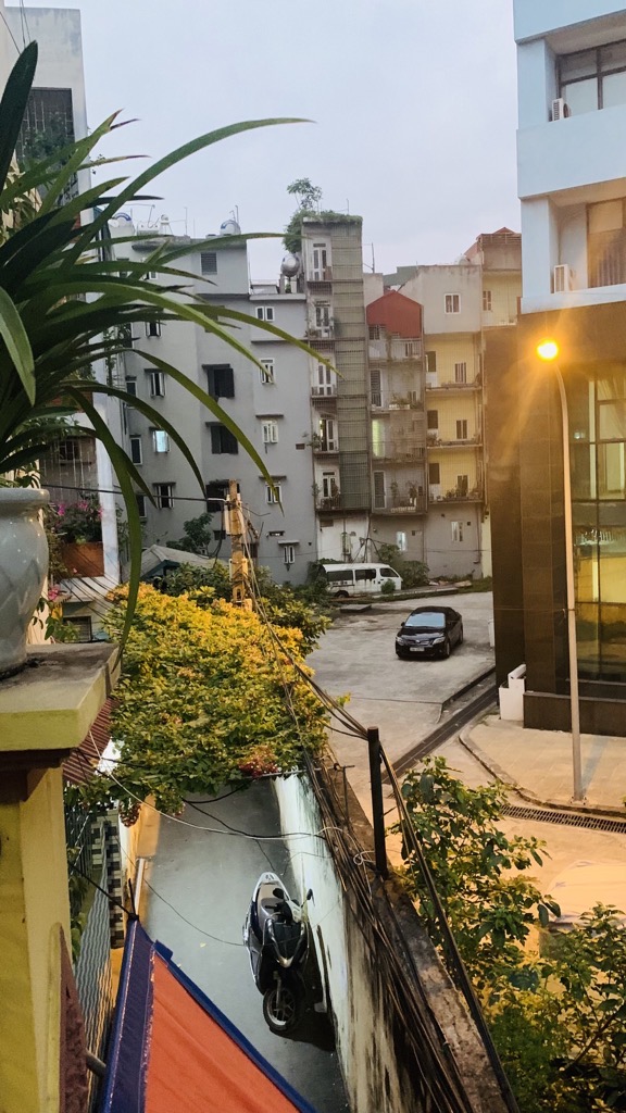 Bán nhà Cù Chính Lan - diện tích 83,6m2 5 tầng - Nhà thoáng mát, ngõ rộng thông tứ tung - giá 20 tỷ