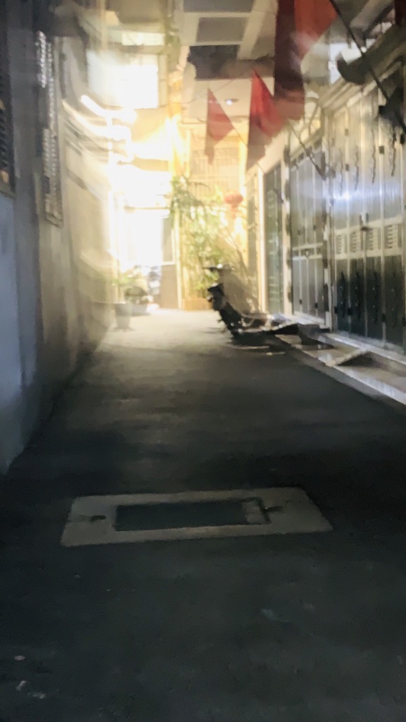 Bán nhà Cù Chính Lan - diện tích 83,6m2 5 tầng - Nhà thoáng mát, ngõ rộng thông tứ tung - giá 20 tỷ