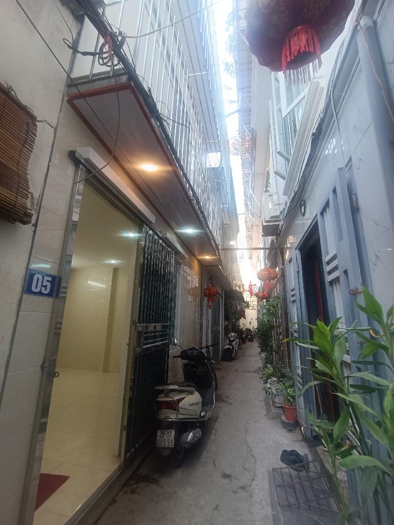 Bán nhà Đông Thiên - diện tích 30m2 2 tầng - nhà chưa sổ - giá 2,4 tỷ