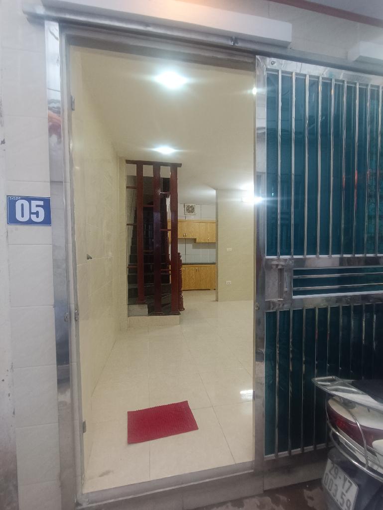 Bán nhà Đông Thiên - diện tích 30m2 2 tầng - nhà chưa sổ - giá 2,4 tỷ