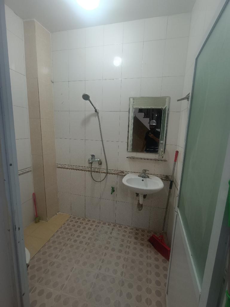 Bán nhà Đông Thiên - diện tích 30m2 2 tầng - nhà chưa sổ - giá 2,4 tỷ