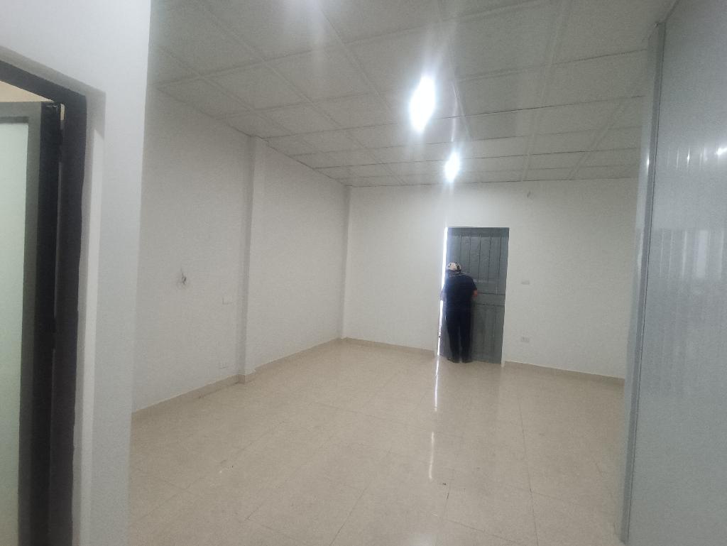 Bán nhà Đông Thiên - diện tích 30m2 2 tầng - nhà chưa sổ - giá 2,4 tỷ