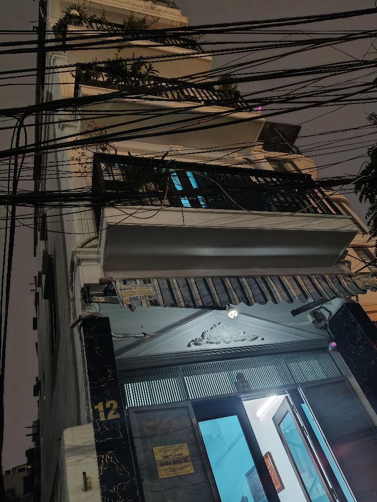 Bán nhà Giải Phóng - diện tích 47m2 5 tầng - Mặt phố kinh doanh - giá 15,5 tỷ