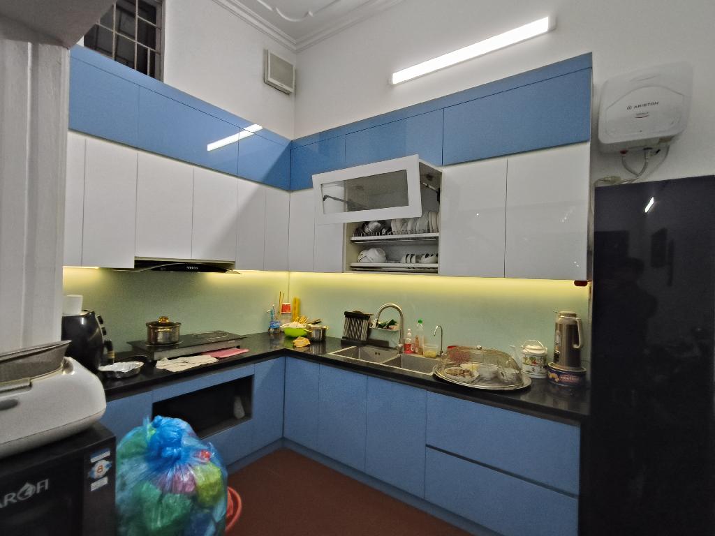 Bán nhà Giải Phóng - diện tích 47m2 5 tầng - Mặt phố kinh doanh - giá 15,5 tỷ