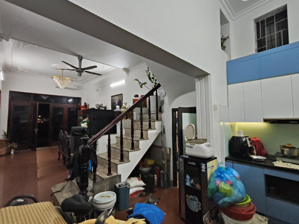 Bán nhà Giải Phóng - diện tích 47m2 5 tầng - Mặt phố kinh doanh - giá 15,5 tỷ