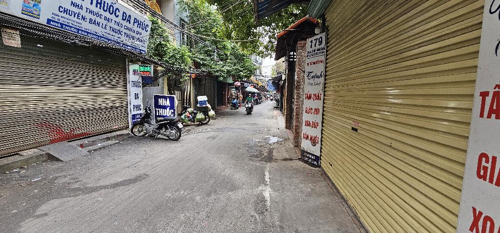 Bán nhà Đê Trần Khát Chân - diện tích 59m2 1 tầng - Nhà 1 tầng xác định bán đất - giá 12,4 tỷ