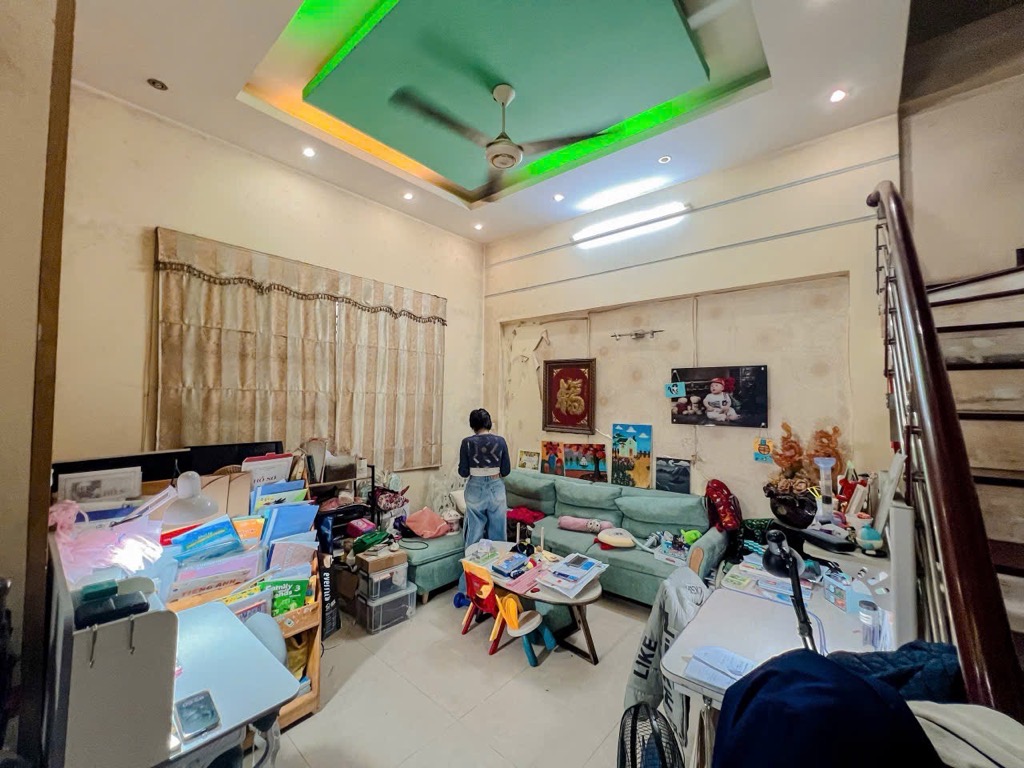 Bán nhà Chùa Láng - diện tích 44.3m2 4 tầng - Mặt ngõ kinh doanh - giá 13 tỷ