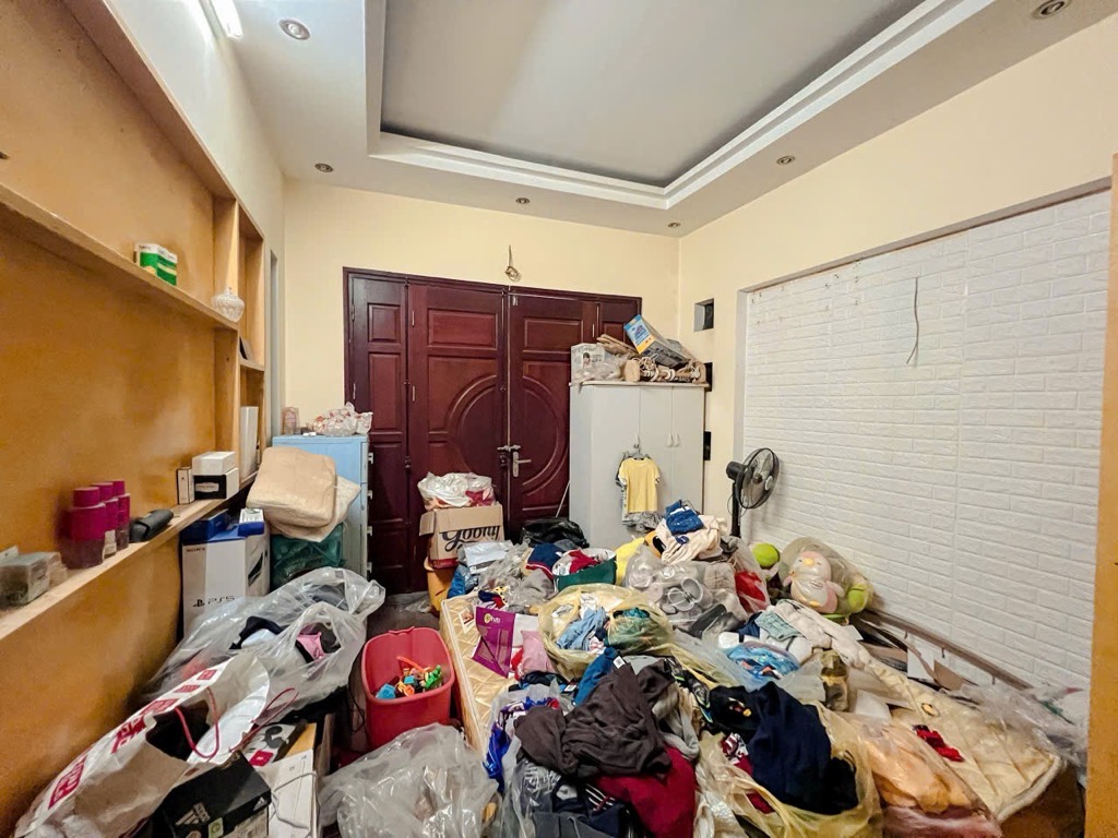 Bán nhà Chùa Láng - diện tích 44.3m2 4 tầng - Mặt ngõ kinh doanh - giá 13 tỷ