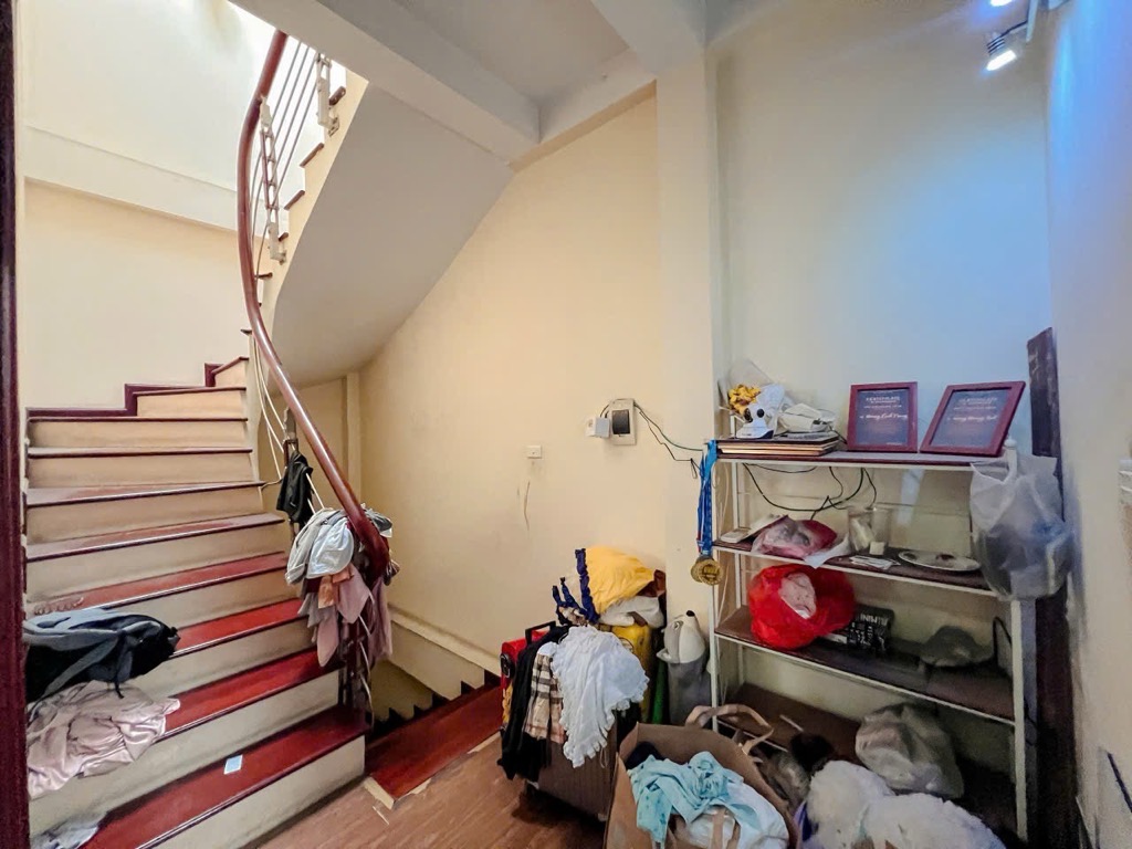 Bán nhà Chùa Láng - diện tích 44.3m2 4 tầng - Mặt ngõ kinh doanh - giá 13 tỷ