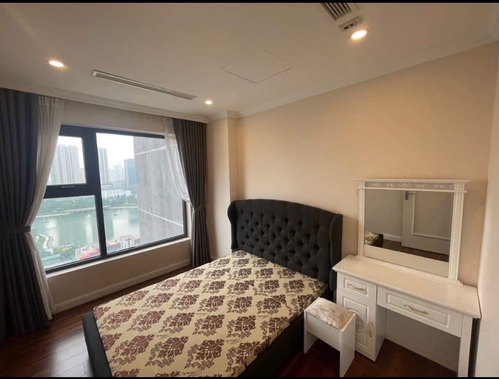 Bán nhà Lê Văn Lương - diện tích 100m2 17 tầng - Căn hộ cao cấp - giá 11 tỷ