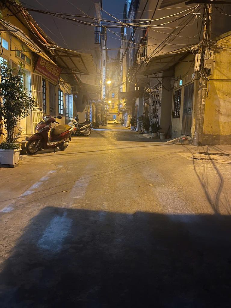 Bán nhà Hoàng Văn Thái - diện tích 42,3m2 5 tầng - Ô tô tránh - giá 19,5 tỷ