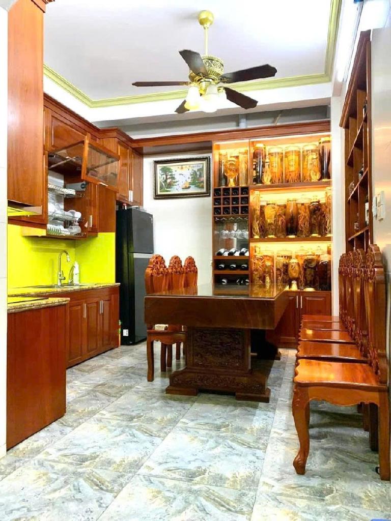 Bán nhà Hoàng Văn Thái - diện tích 42,3m2 5 tầng - Ô tô tránh - giá 19,5 tỷ