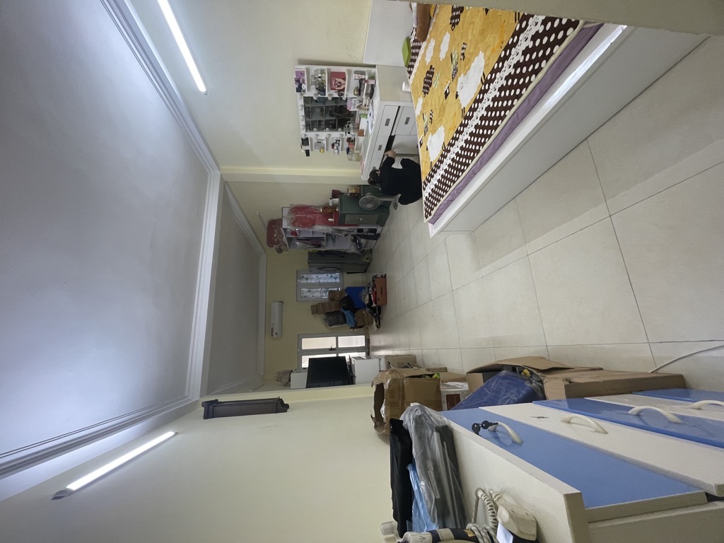 Bán nhà Nguyễn Xiển - diện tích 72m2 3 tầng - Ô tô tránh - giá 8,6 tỷ