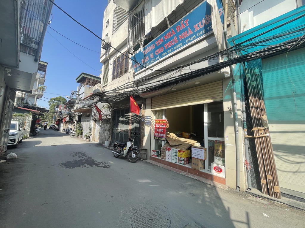 Bán nhà Nguyễn Xiển - diện tích 72m2 3 tầng - Ô tô tránh - giá 8,6 tỷ