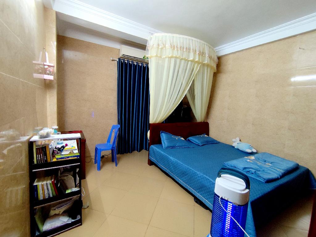 Bán nhà Đại Từ - diện tích 39m2 6 tầng - Mặt ngõ thông kinh doanh - giá 13,5 tỷ