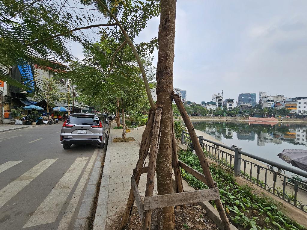 Bán nhà Linh Quang - diện tích 64m2 2 tầng - Ô TÔ - KINH DOANH - giá 22,5 tỷ