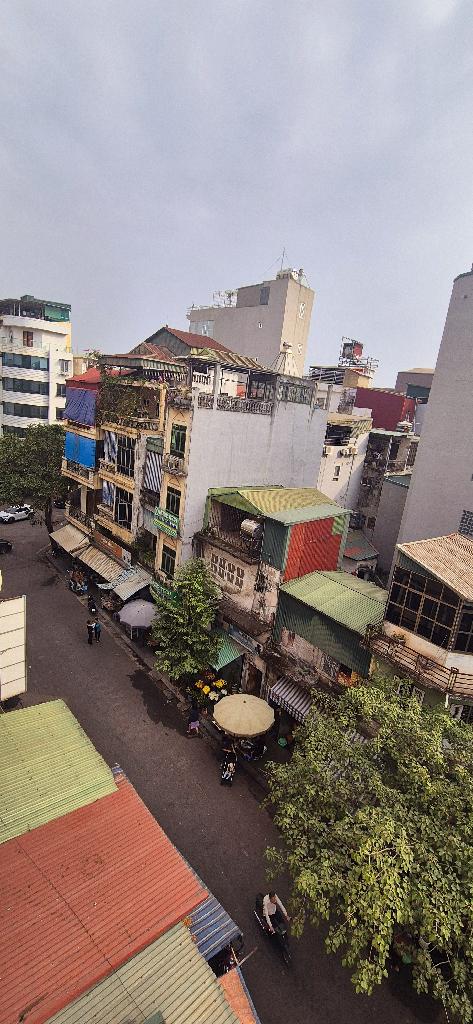 Bán nhà Yên Bái - diện tích 27,2m2 5 tầng - Mặt phố kinh doanh ngày đêm - giá 6 tỷ