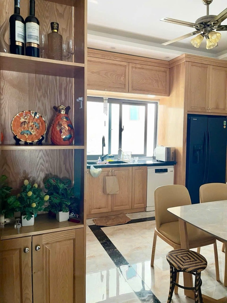 Bán nhà Dương Văn Bé - diện tích 62m2 5 tầng - nhà đẹp hiếm có - giá 12,5 tỷ