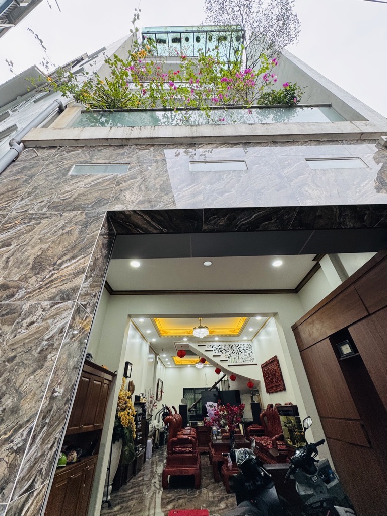 Bán nhà Dương Văn Bé - diện tích 62m2 5 tầng - nhà đẹp hiếm có - giá 12,5 tỷ