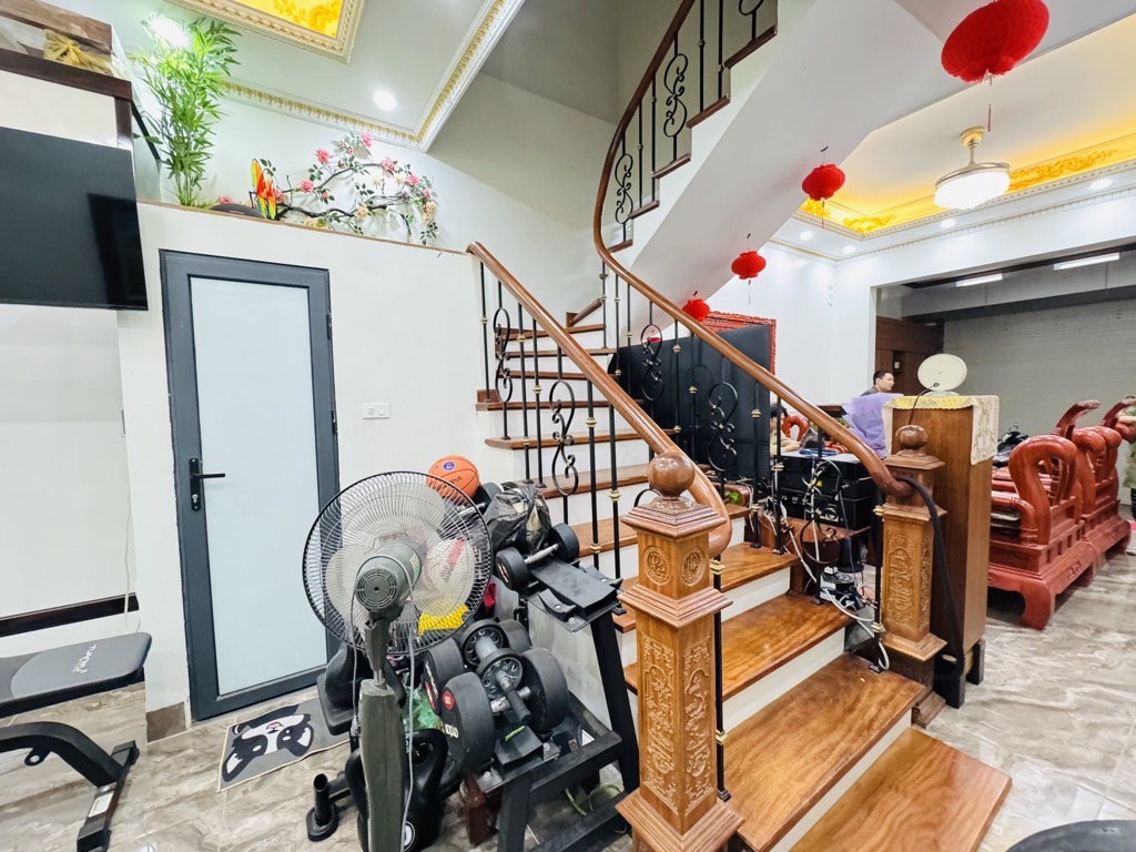 Bán nhà Dương Văn Bé - diện tích 62m2 5 tầng - nhà đẹp hiếm có - giá 12,5 tỷ