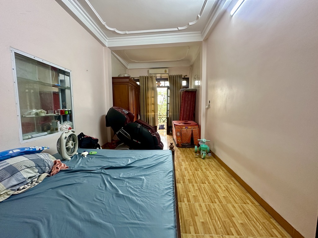 Bán nhà Hoàng Mai - diện tích 34,5m2 5 tầng - ô tô qua nhà - giá 9 tỷ