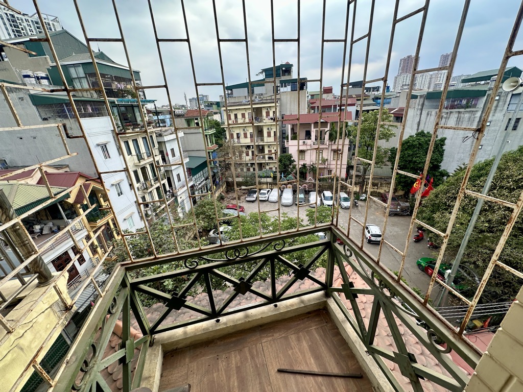 Bán nhà Hoàng Mai - diện tích 34,5m2 5 tầng - ô tô qua nhà - giá 9 tỷ