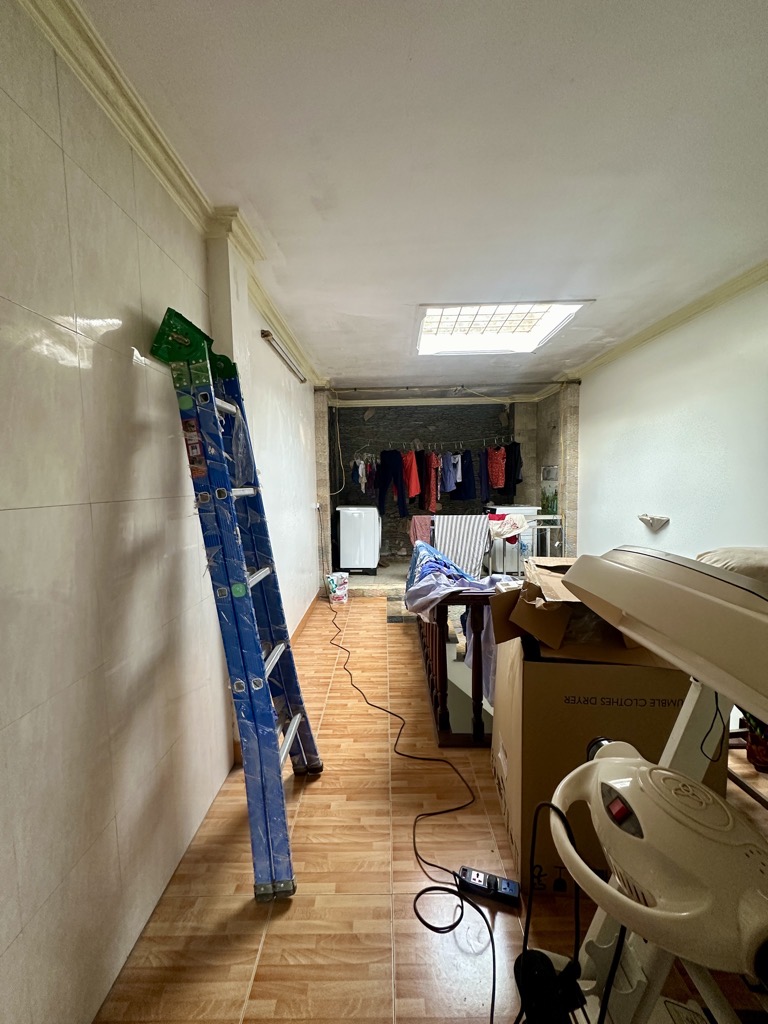 Bán nhà Hoàng Mai - diện tích 34,5m2 5 tầng - ô tô qua nhà - giá 9 tỷ