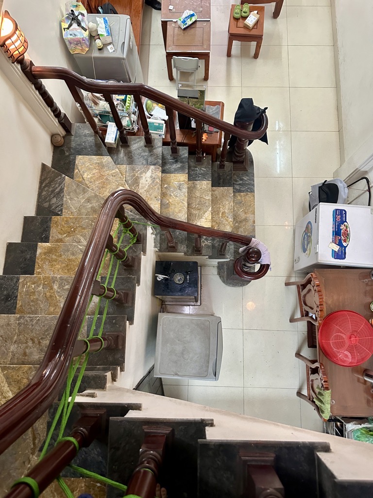 Bán nhà Hoàng Mai - diện tích 34,5m2 5 tầng - ô tô qua nhà - giá 9 tỷ