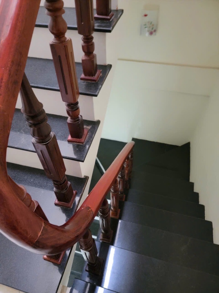 Bán nhà Lĩnh Nam - diện tích 68m2 5 tầng - Ô tô cách nhà tầm 20m - giá 13 tỷ