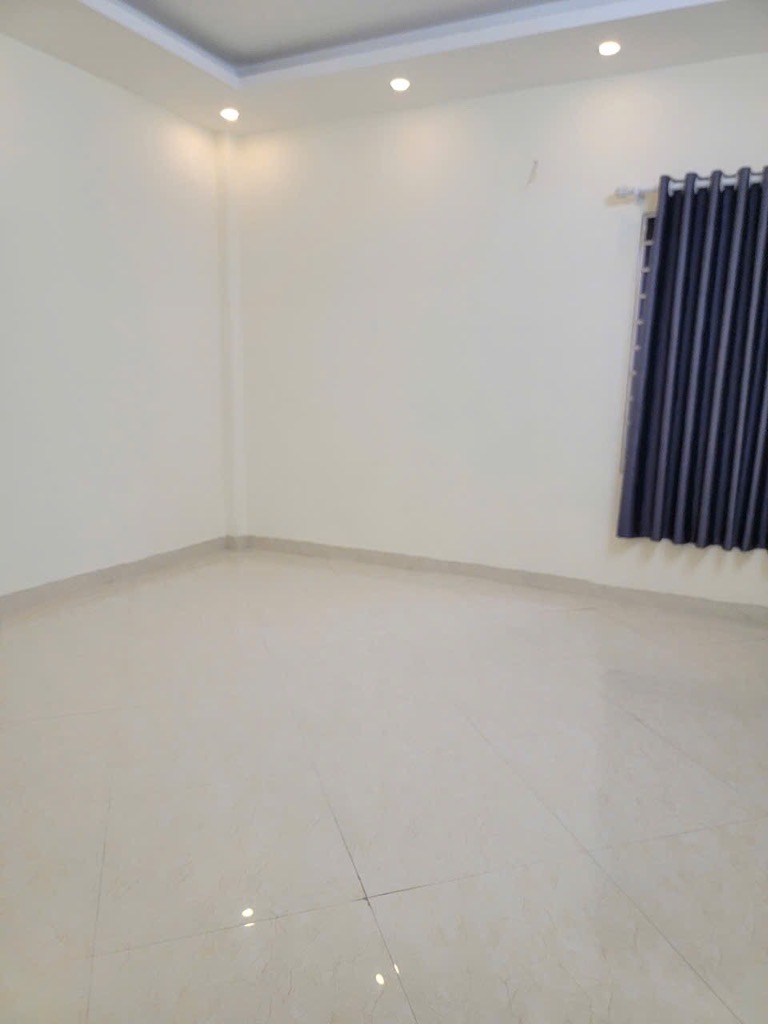 Bán nhà Lĩnh Nam - diện tích 68m2 5 tầng - Ô tô cách nhà tầm 20m - giá 13 tỷ