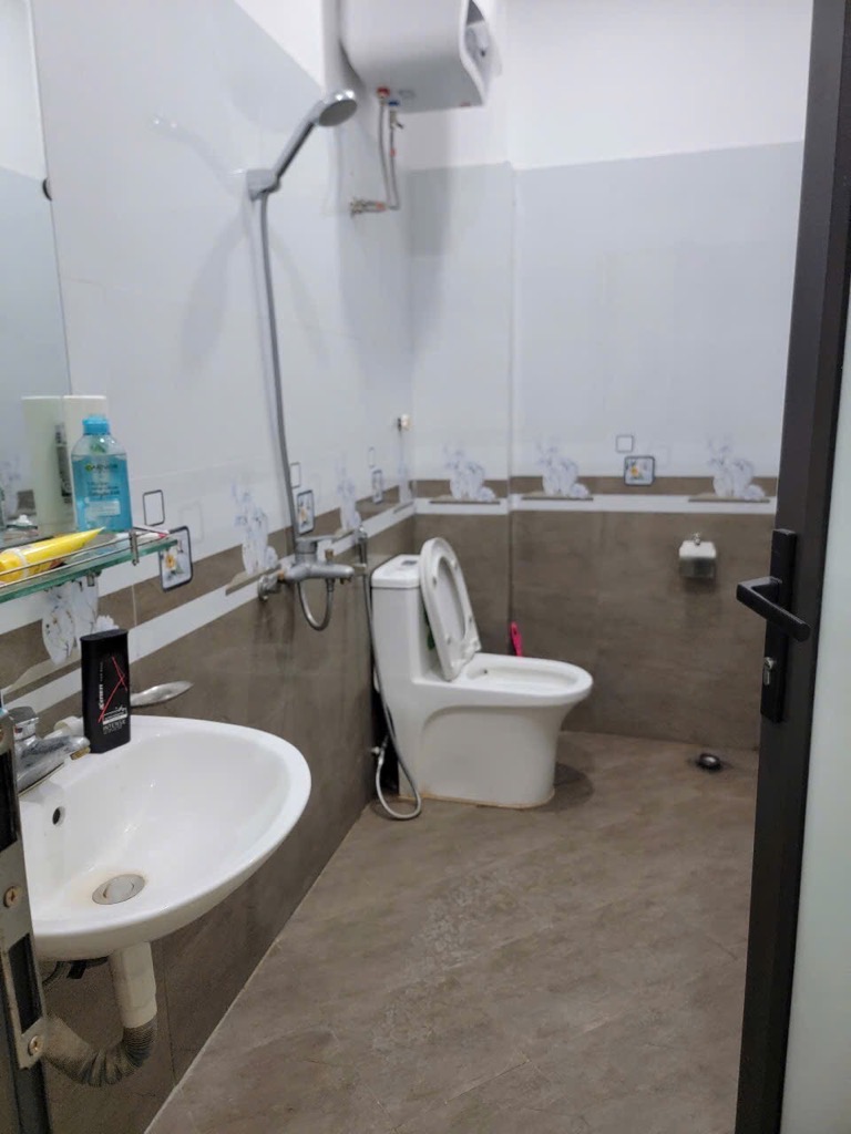 Bán nhà Lĩnh Nam - diện tích 68m2 5 tầng - Ô tô cách nhà tầm 20m - giá 13 tỷ