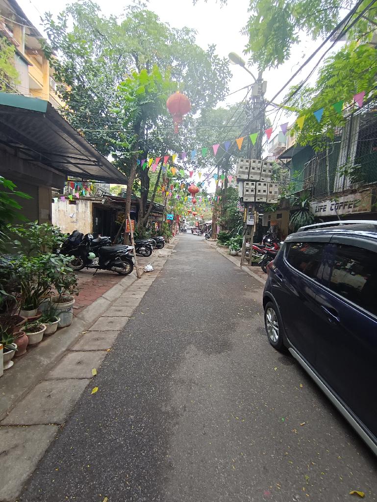 Bán nhà Bạch Mai - diện tích 36m2 1 tầng - ô tô tránh - giá 13,5 tỷ