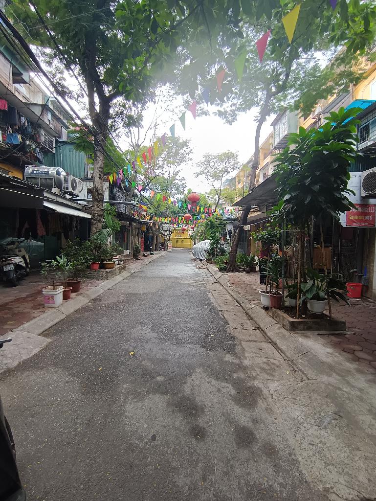 Bán nhà Bạch Mai - diện tích 36m2 1 tầng - ô tô tránh - giá 13,5 tỷ